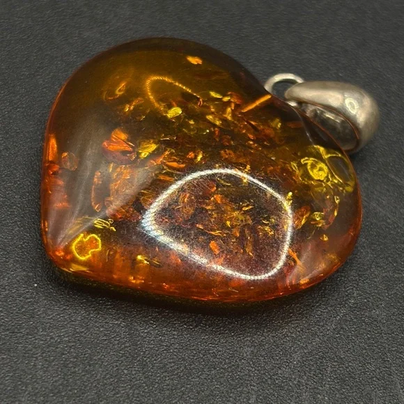 Vintage Amber Heart Shaped Jewelry Pendant Charm, Sterling Silver 925 Bail - Picture 8 of 10